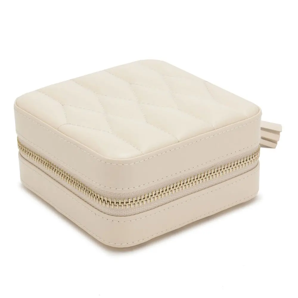 Caroline Ivory Zip Case 1