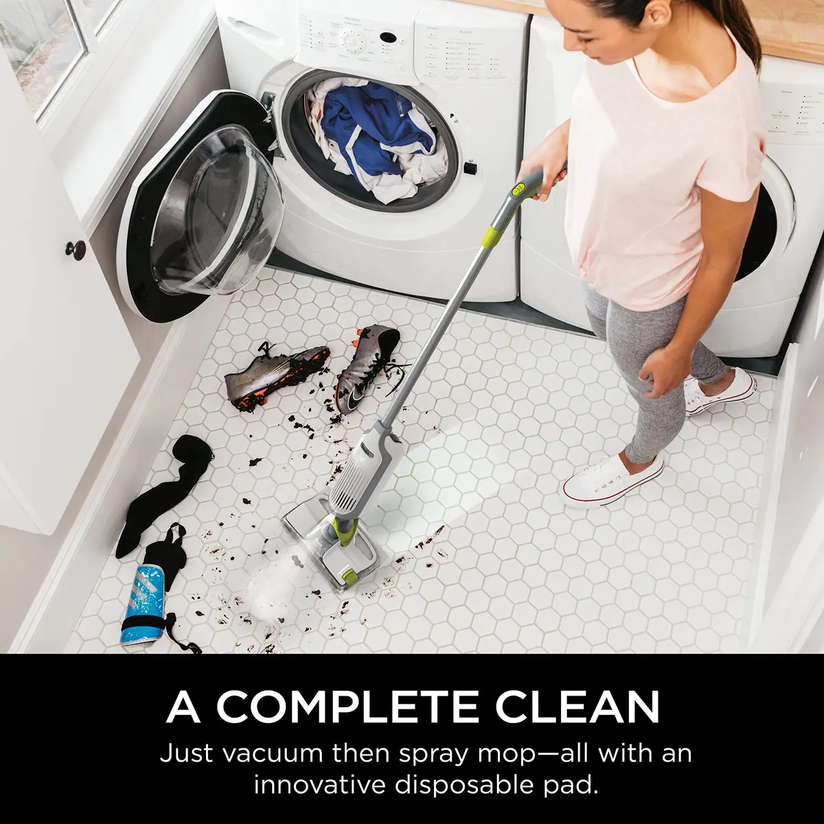 Shark Vm200p12 Vacmop Cordless Vacuum Mop Bundle With 12 Disposable Pads & 12 Oz. Cleaning Solution (Refurbished) 2
