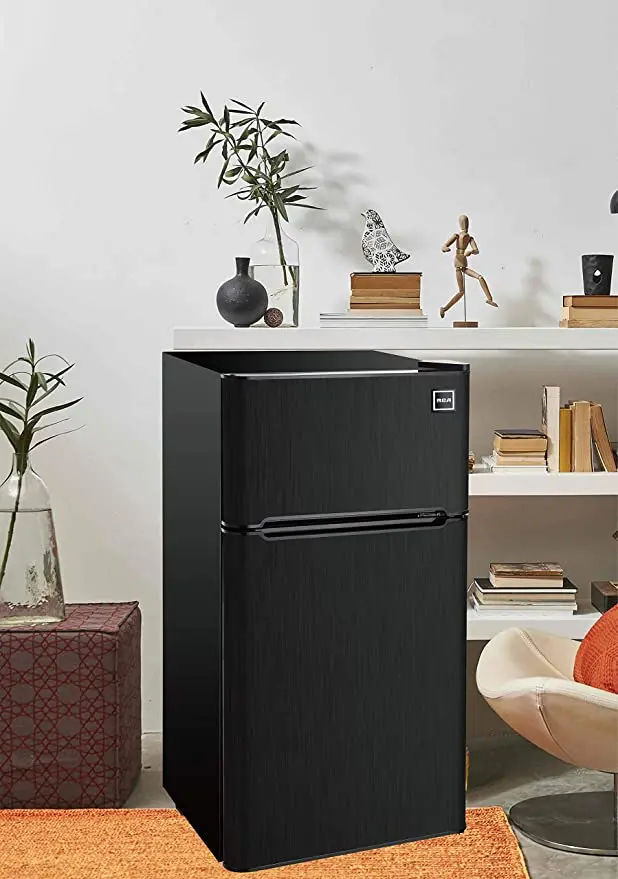 Rca Rfr469 4.5 Cu Ft 2-Door Black Refrigerator Stainless Steel 2