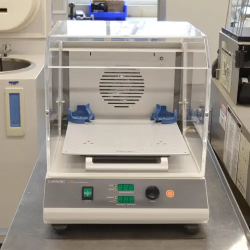 Corning Lse Shaking Incubator Model 6790 1