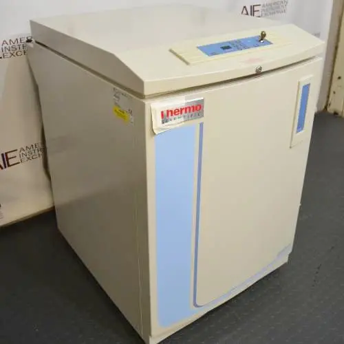 Thermo Scientific Cryoplus 2 Liquid Nitrogen Freezer 2