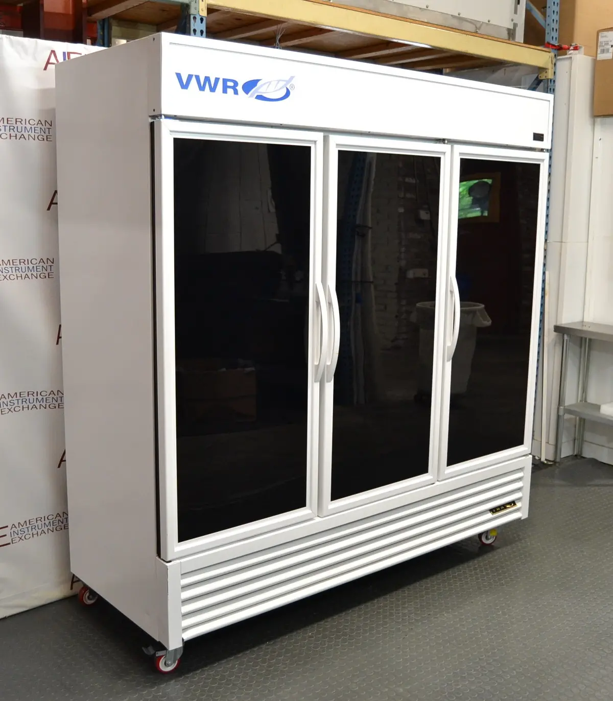 Vwr Triple Glass Door Laboratory Refrigerator 1